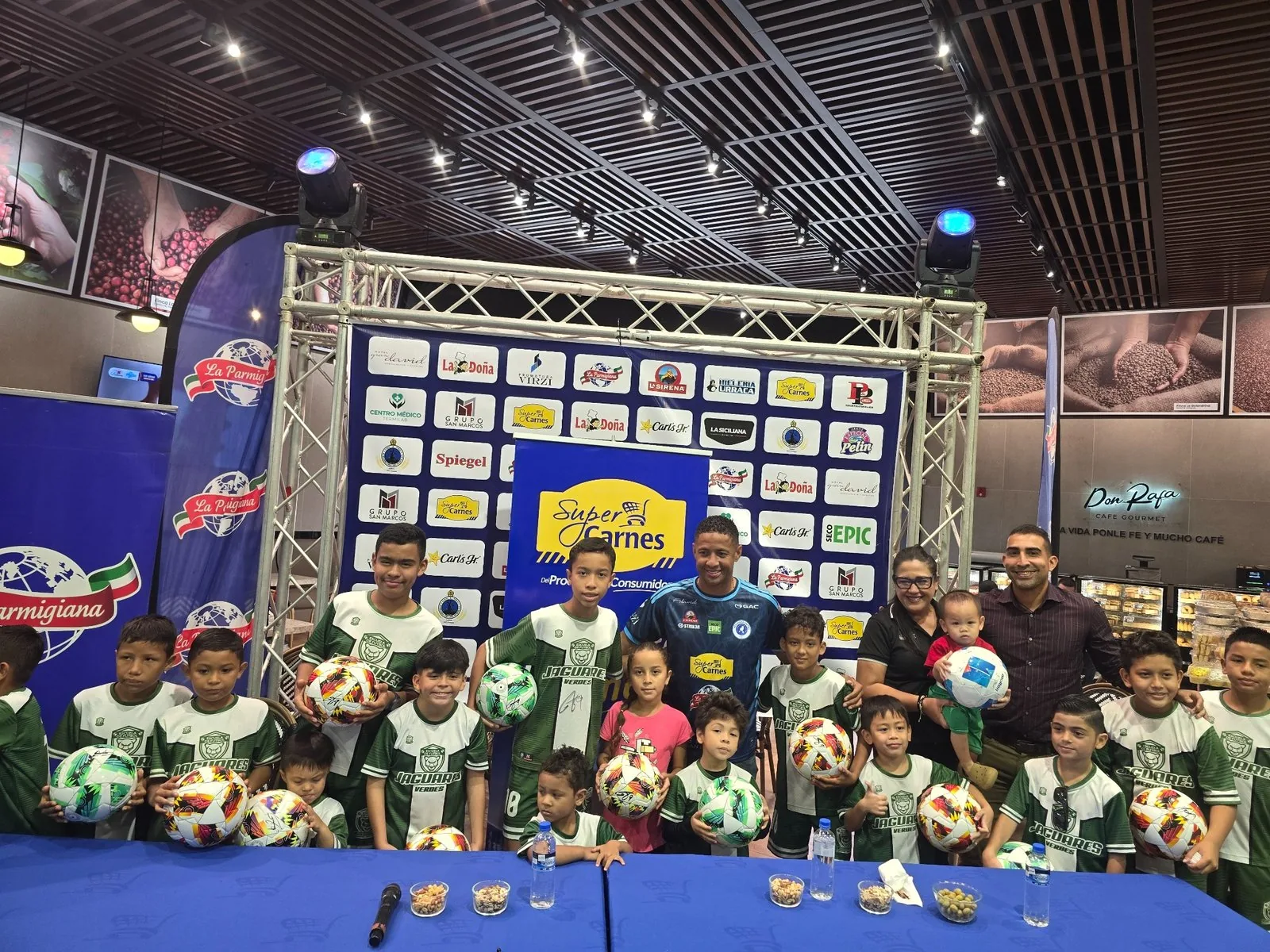 Compartir también forma parte del camino - Jaguares Verdes FC
